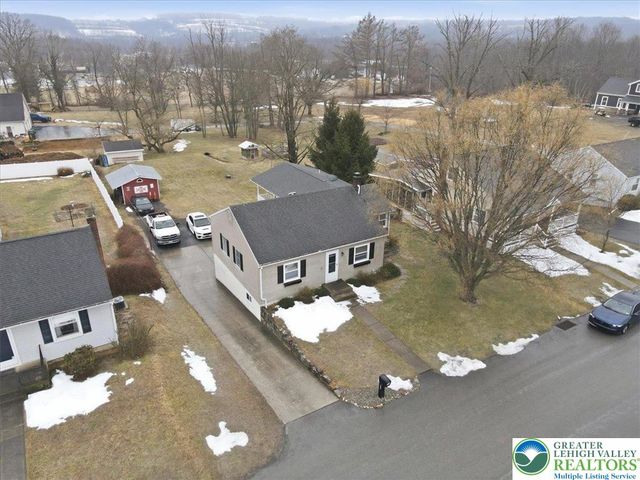 488 Sportsman Club Road, Plainfield Twp, PA 18064