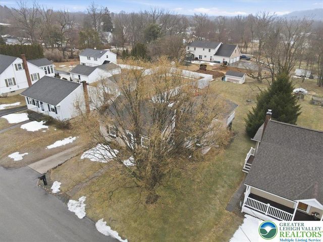 488 Sportsman Club Road, Plainfield Twp, PA 18064