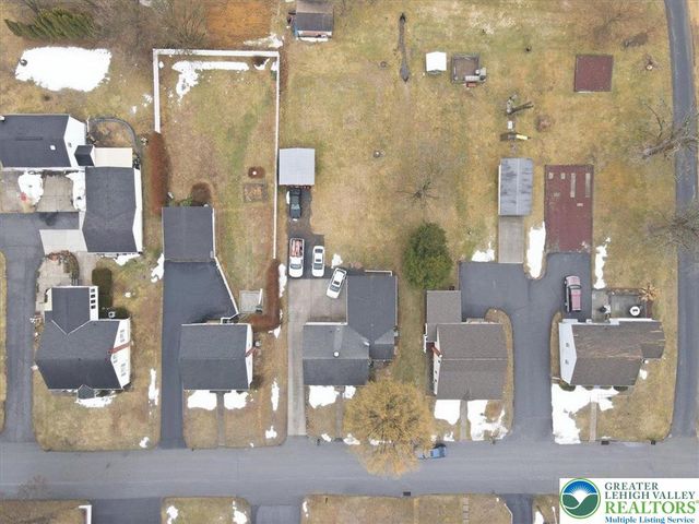 488 Sportsman Club Road, Plainfield Twp, PA 18064