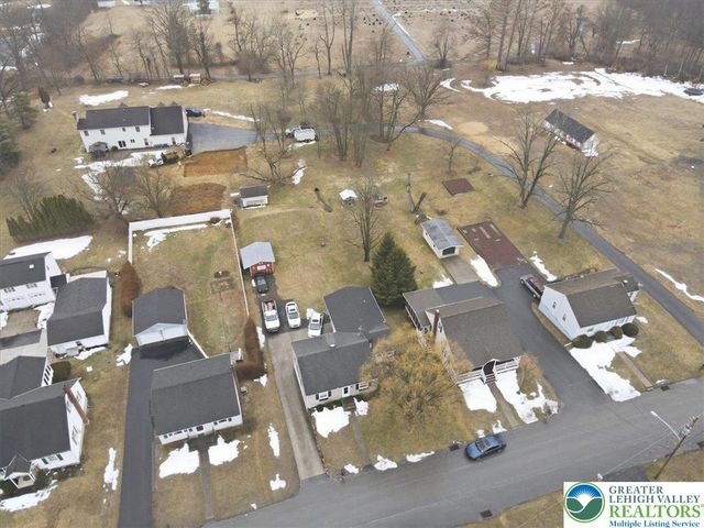 488 Sportsman Club Road, Plainfield Twp, PA 18064