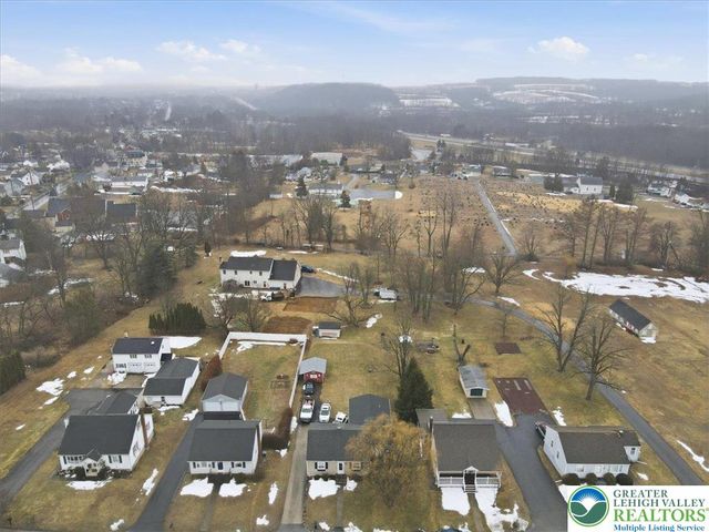 488 Sportsman Club Road, Plainfield Twp, PA 18064