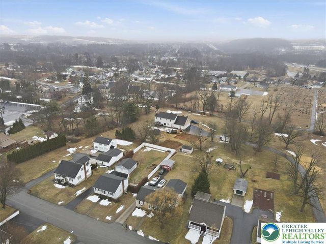 488 Sportsman Club Road, Plainfield Twp, PA 18064