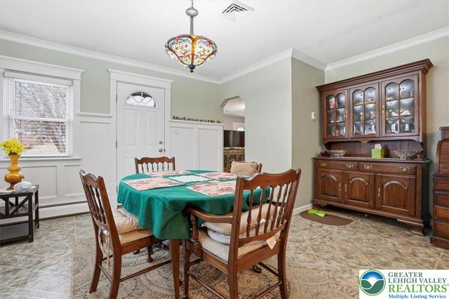 488 Sportsman Club Road, Plainfield Twp, PA 18064