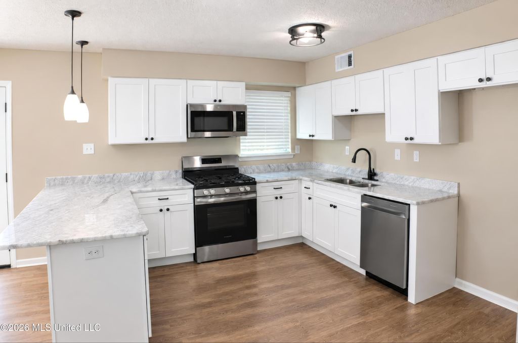 8182 Elmbrook Drive, Southaven, MS 38671 — photo 5
