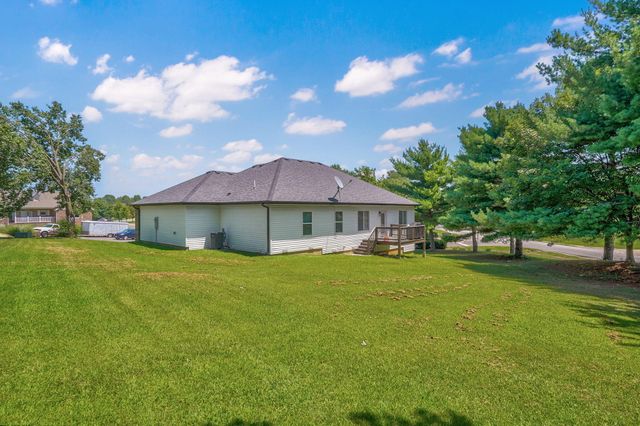 300 Raven Circle, Rogersville, MO 65742