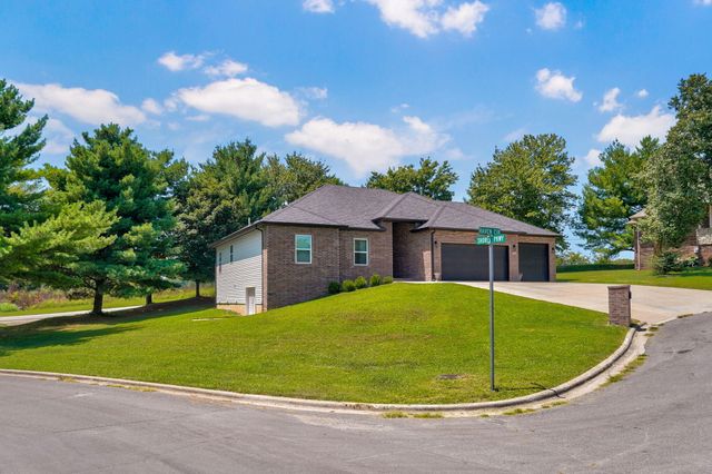 300 Raven Circle, Rogersville, MO 65742