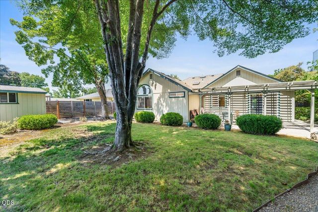 2736 Juanita Avenue, Medford, OR 97504
