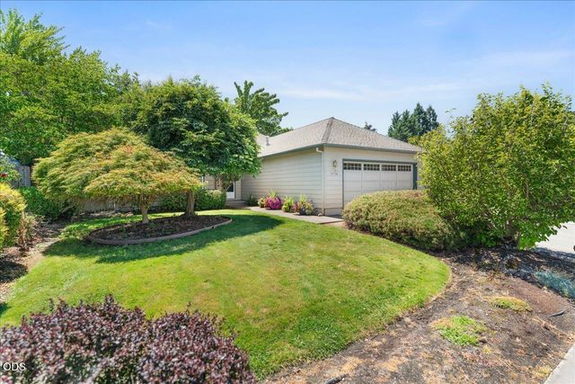 2736 Juanita Avenue, Medford, OR 97504