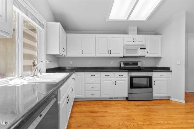 2736 Juanita Avenue, Medford, OR 97504