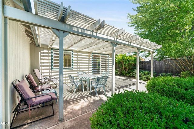 2736 Juanita Avenue, Medford, OR 97504