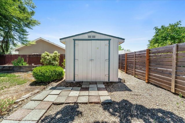 2736 Juanita Avenue, Medford, OR 97504