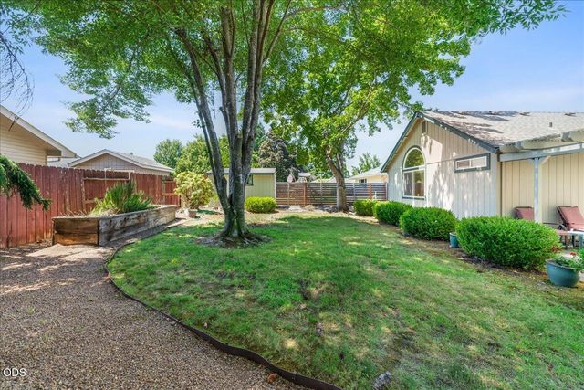 2736 Juanita Avenue, Medford, OR 97504