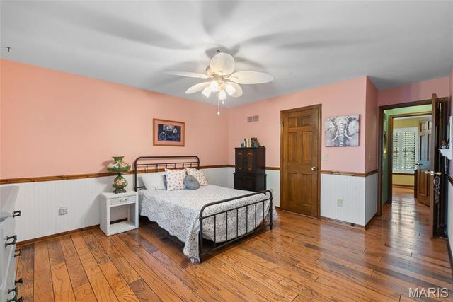 621 Old Riverwoods Lane, Chesterfield, MO 63017