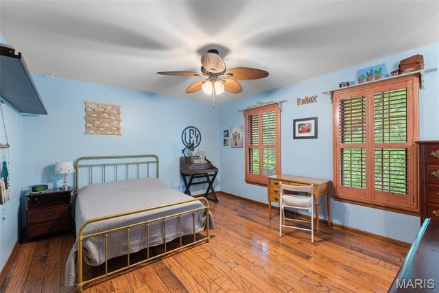 621 Old Riverwoods Lane, Chesterfield, MO 63017