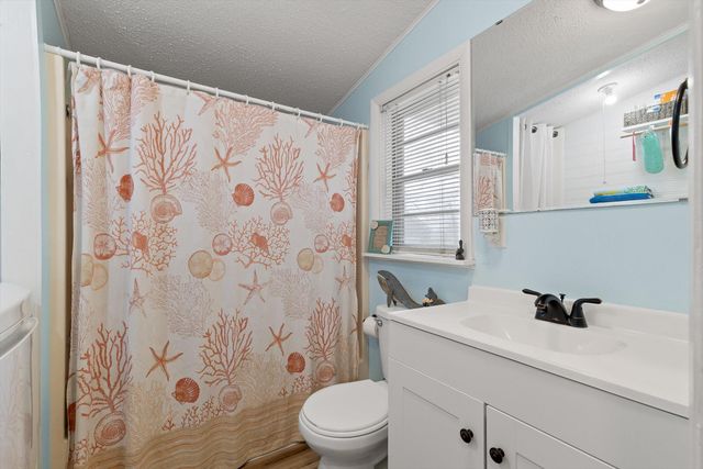 1002 Dennis Avenue, Jasper, TN 37347