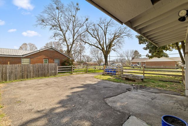 1002 Dennis Avenue, Jasper, TN 37347