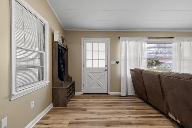 1002 Dennis Avenue, Jasper, TN 37347