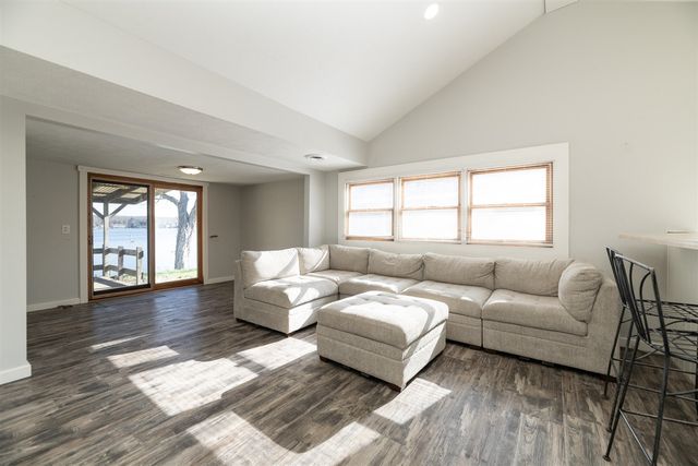8130 W Q Avenue, Kalamazoo, MI 49009