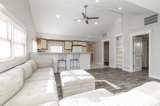 8130 W Q Avenue, Kalamazoo, MI 49009