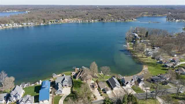 8130 W Q Avenue, Kalamazoo, MI 49009