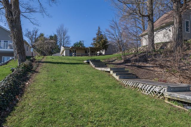 8130 W Q Avenue, Kalamazoo, MI 49009