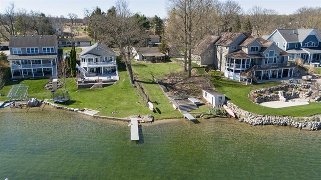 8130 W Q Avenue, Kalamazoo, MI 49009