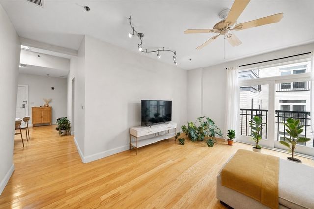 1723 Washington Street 505, Boston, MA 02118
