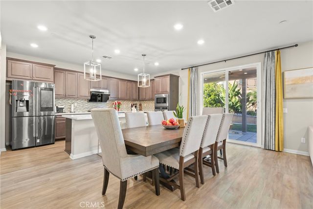 2855 E HOWLETT LN, Ontario, CA 91762