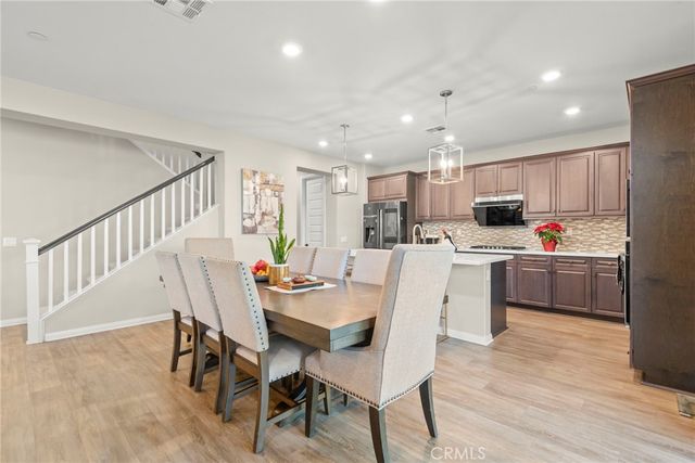 2855 E HOWLETT LN, Ontario, CA 91762