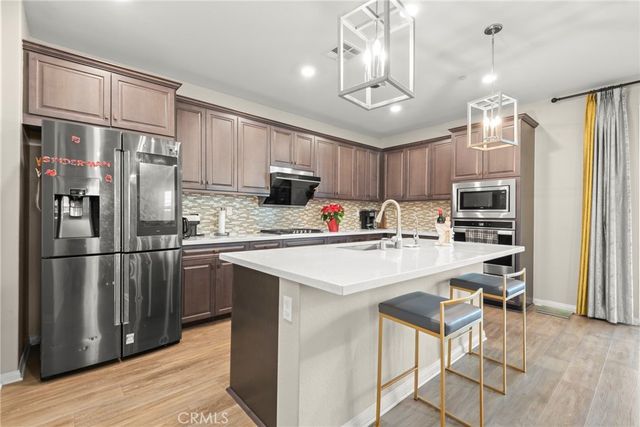 2855 E HOWLETT LN, Ontario, CA 91762