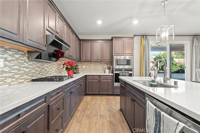 2855 E HOWLETT LN, Ontario, CA 91762