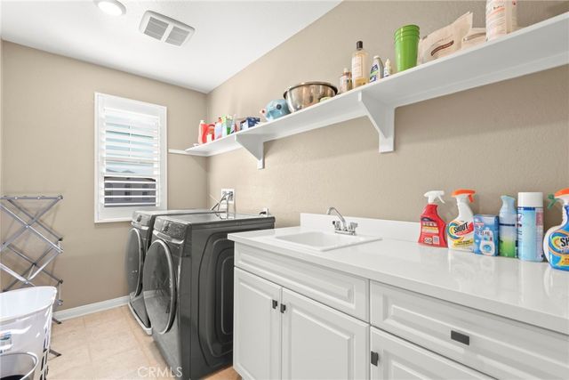 2855 E HOWLETT LN, Ontario, CA 91762