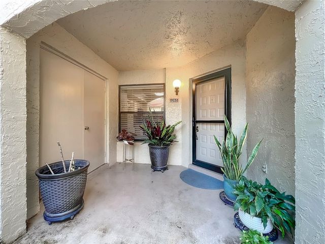 1265 SAINT TROPEZ CIRCLE GE, Orlando, FL 32806