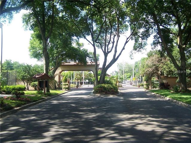 1265 SAINT TROPEZ CIRCLE GE, Orlando, FL 32806