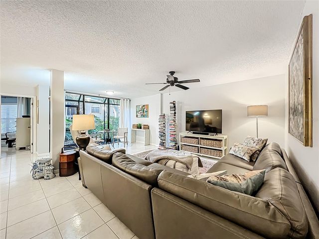 1265 SAINT TROPEZ CIRCLE GE, Orlando, FL 32806