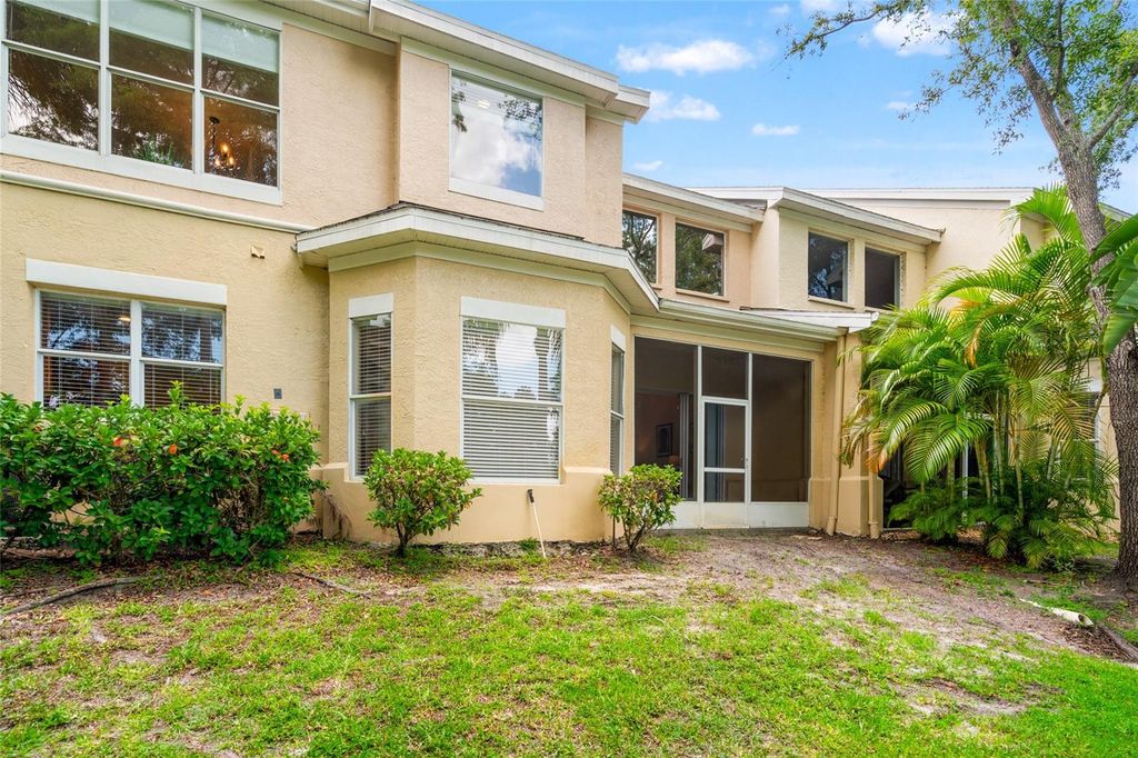 Image 16 of property listing at 3519 HEARDS FERRY DRIVE, Tampa, FL 33618