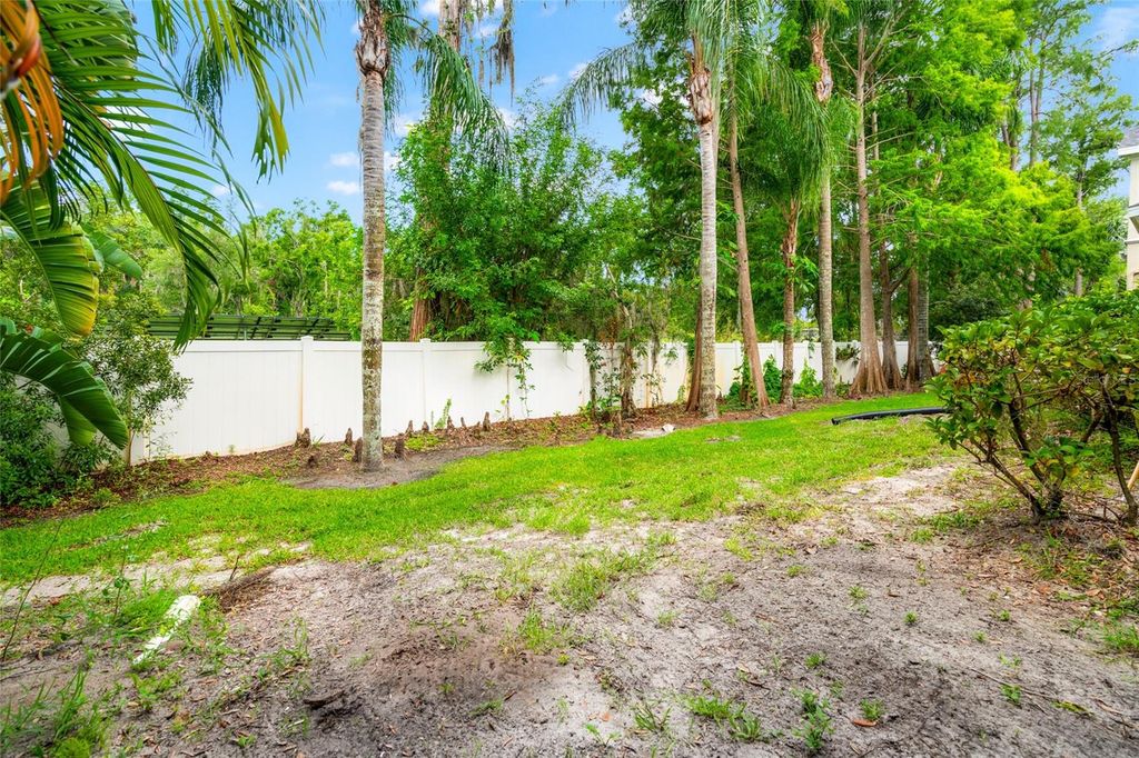Image 17 of property listing at 3519 HEARDS FERRY DRIVE, Tampa, FL 33618