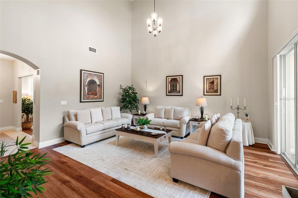 Image 35 of property listing at 3519 HEARDS FERRY DRIVE, Tampa, FL 33618
