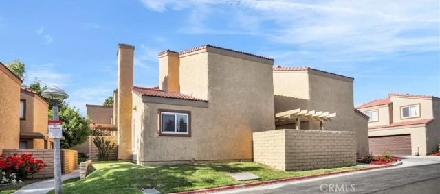 2766 Via Hacienda 102, Fullerton, CA 92835