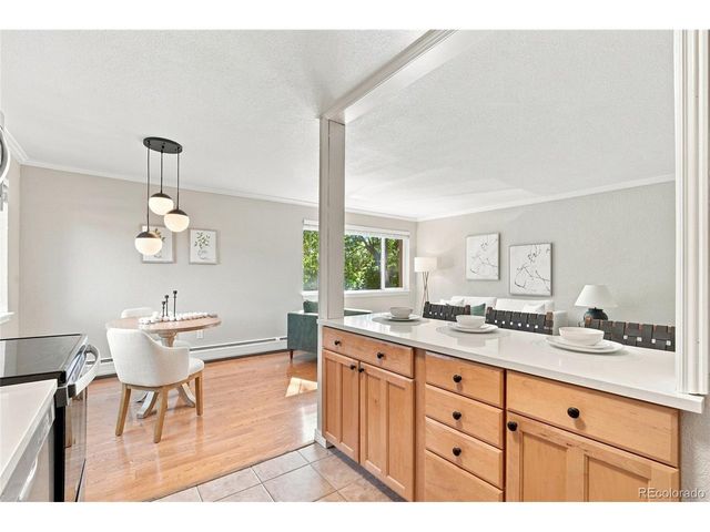 1151 N Marion St 301, Denver, CO 80218
