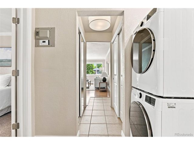 1151 N Marion St 301, Denver, CO 80218