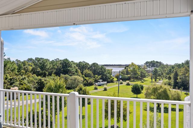 134 Heron Cove Road, Hampstead, NC 28443
