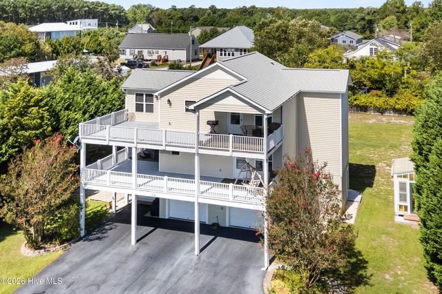 134 Heron Cove Road, Hampstead, NC 28443