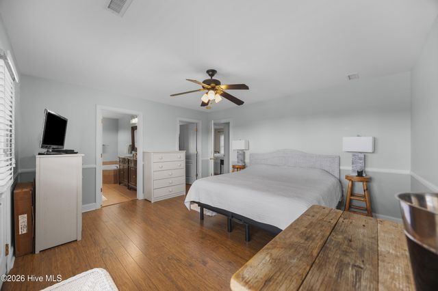 134 Heron Cove Road, Hampstead, NC 28443