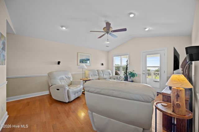 134 Heron Cove Road, Hampstead, NC 28443