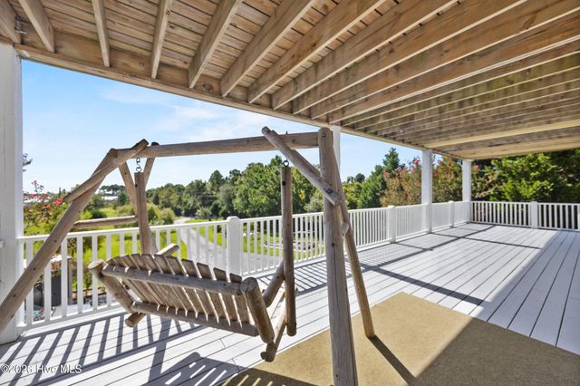 134 Heron Cove Road, Hampstead, NC 28443