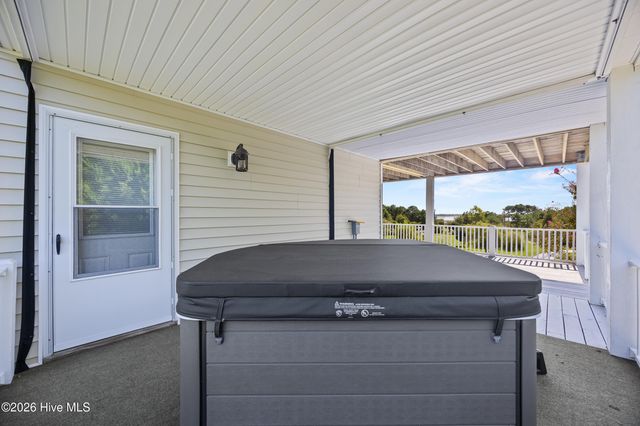 134 Heron Cove Road, Hampstead, NC 28443