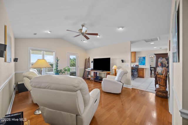 134 Heron Cove Road, Hampstead, NC 28443