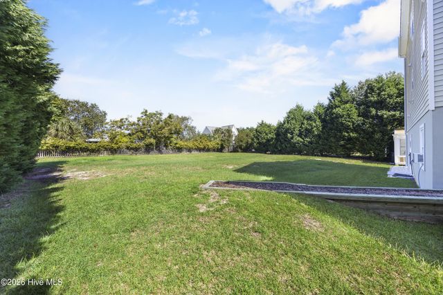134 Heron Cove Road, Hampstead, NC 28443