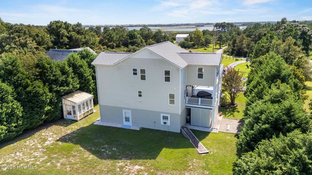 134 Heron Cove Road, Hampstead, NC 28443